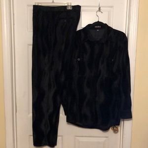 Top and bottom suade suit